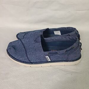 BOBS from Skechers Memory Foam Women size 6 Blue Denim Toggle Heel Comfort Shoes